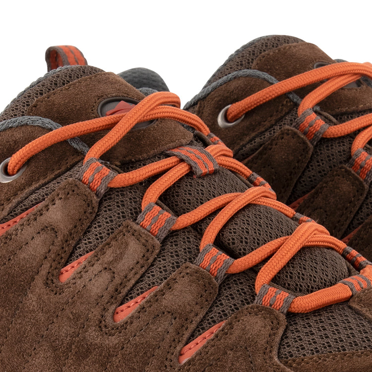Nyborg low Brown DFW