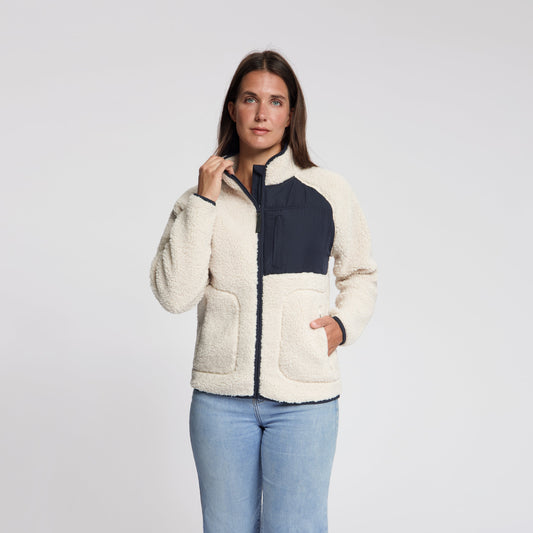 FREE_VESTS_WOMAN