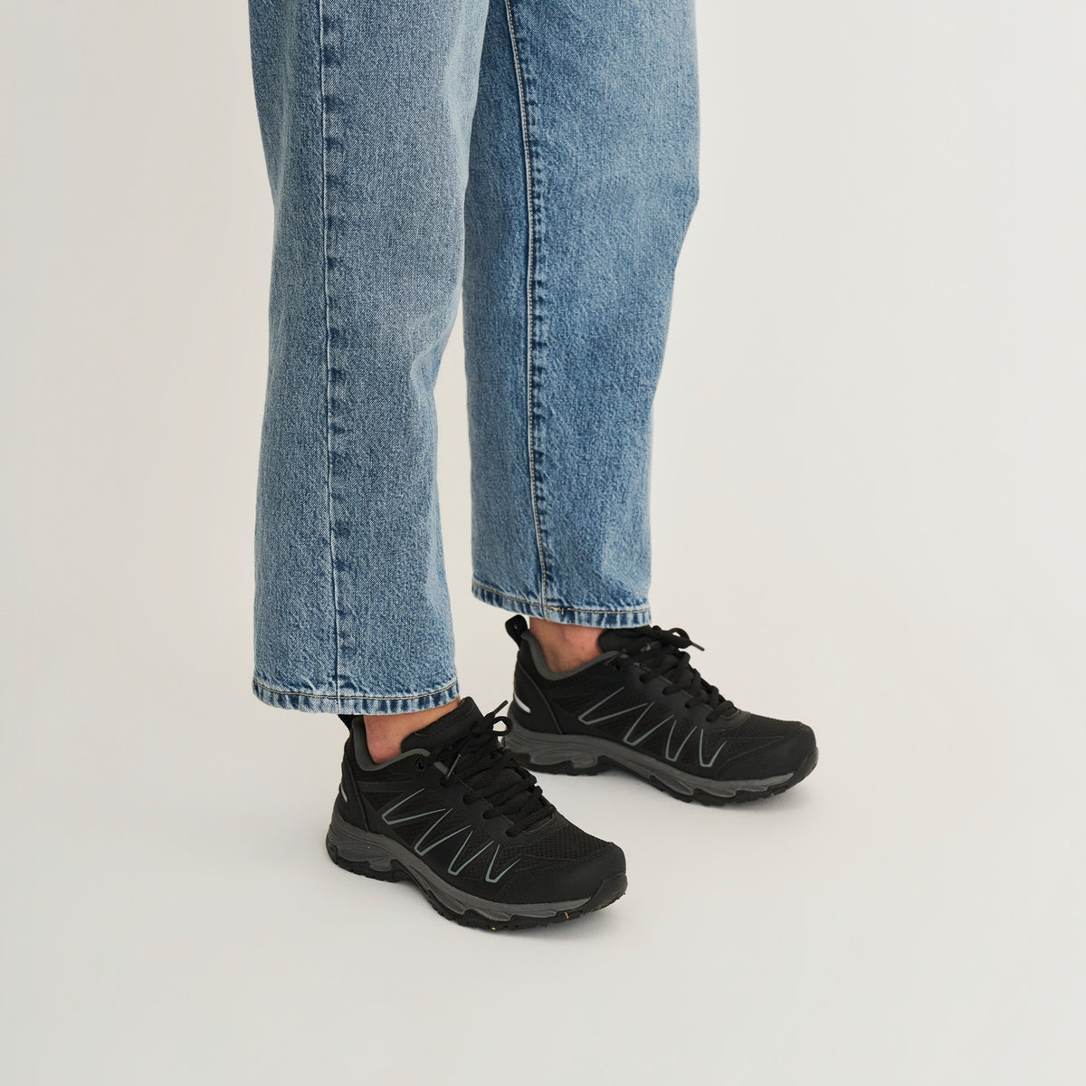 Nysted Women - Low hiking shoes - Waterproof - Dark grey MV