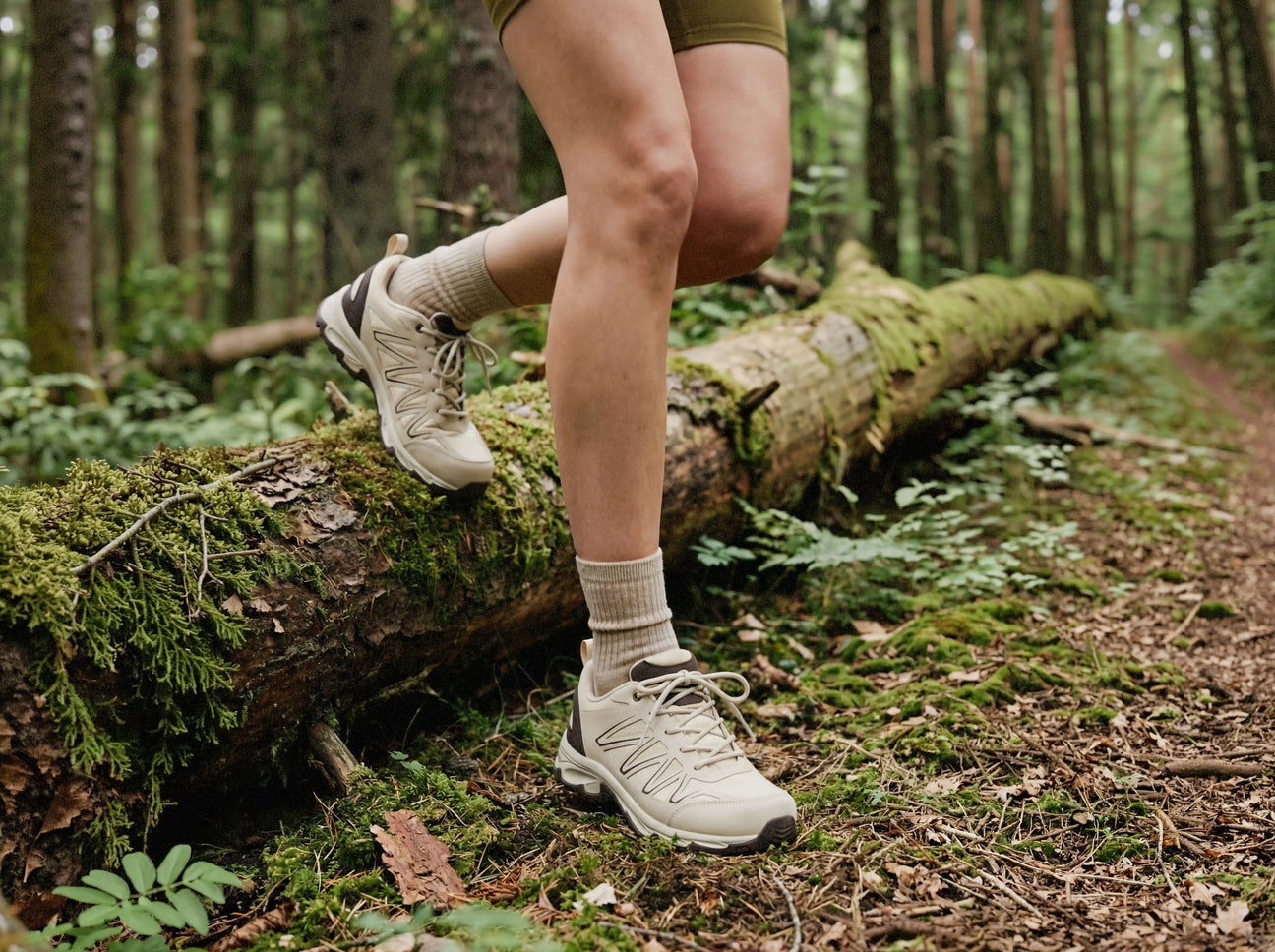 travelin_collection_womens_hiking_boots_1