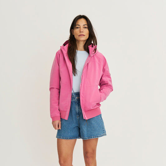 Halle Pink MV